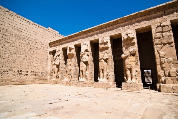 Habu Temple Valley Of Workers &amp; Queens